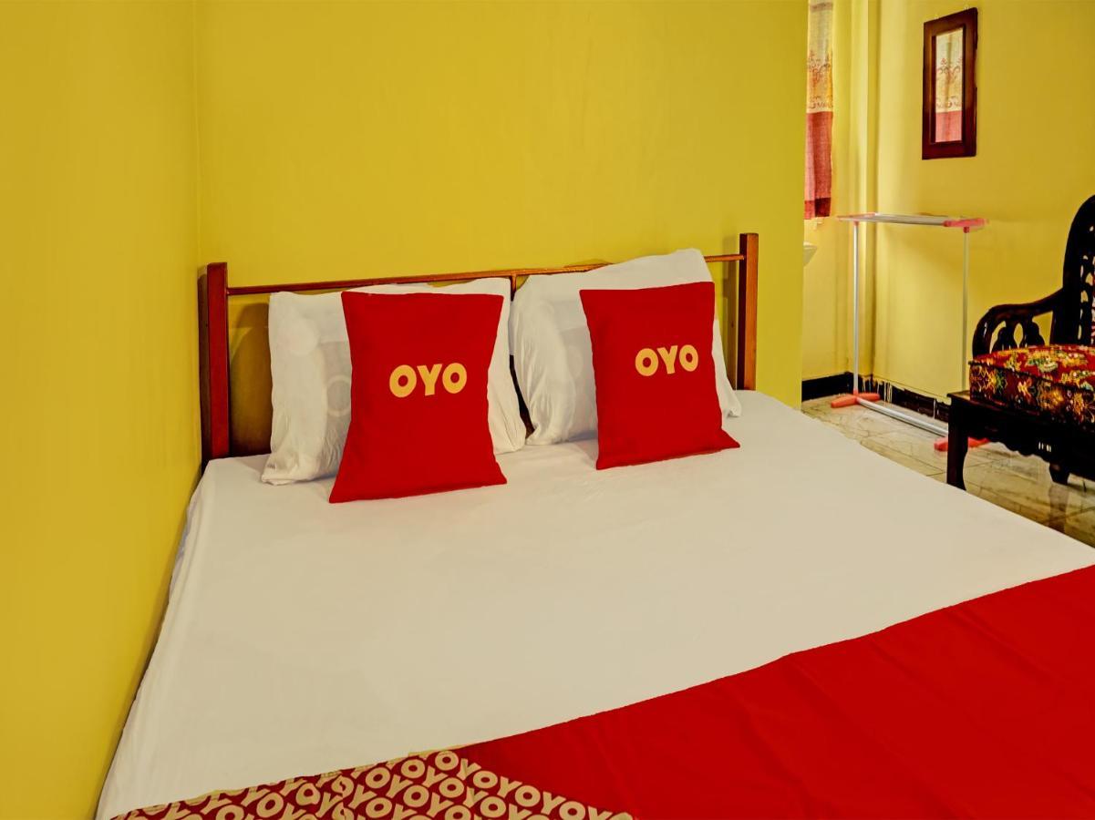 Oyo 92215 Ampiran Bromo Syariah Hotel Malang Kültér fotó